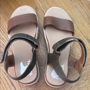 Sorel Brown and Tan Sandals with Adjustable Straps